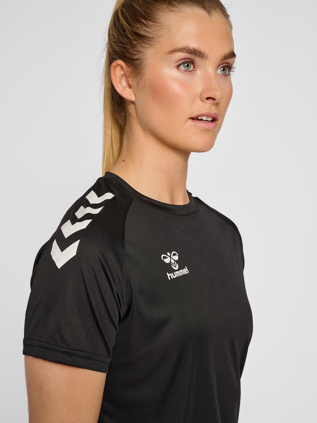 hmlCORE XK CORE POLY TEE  S/S WOMAN