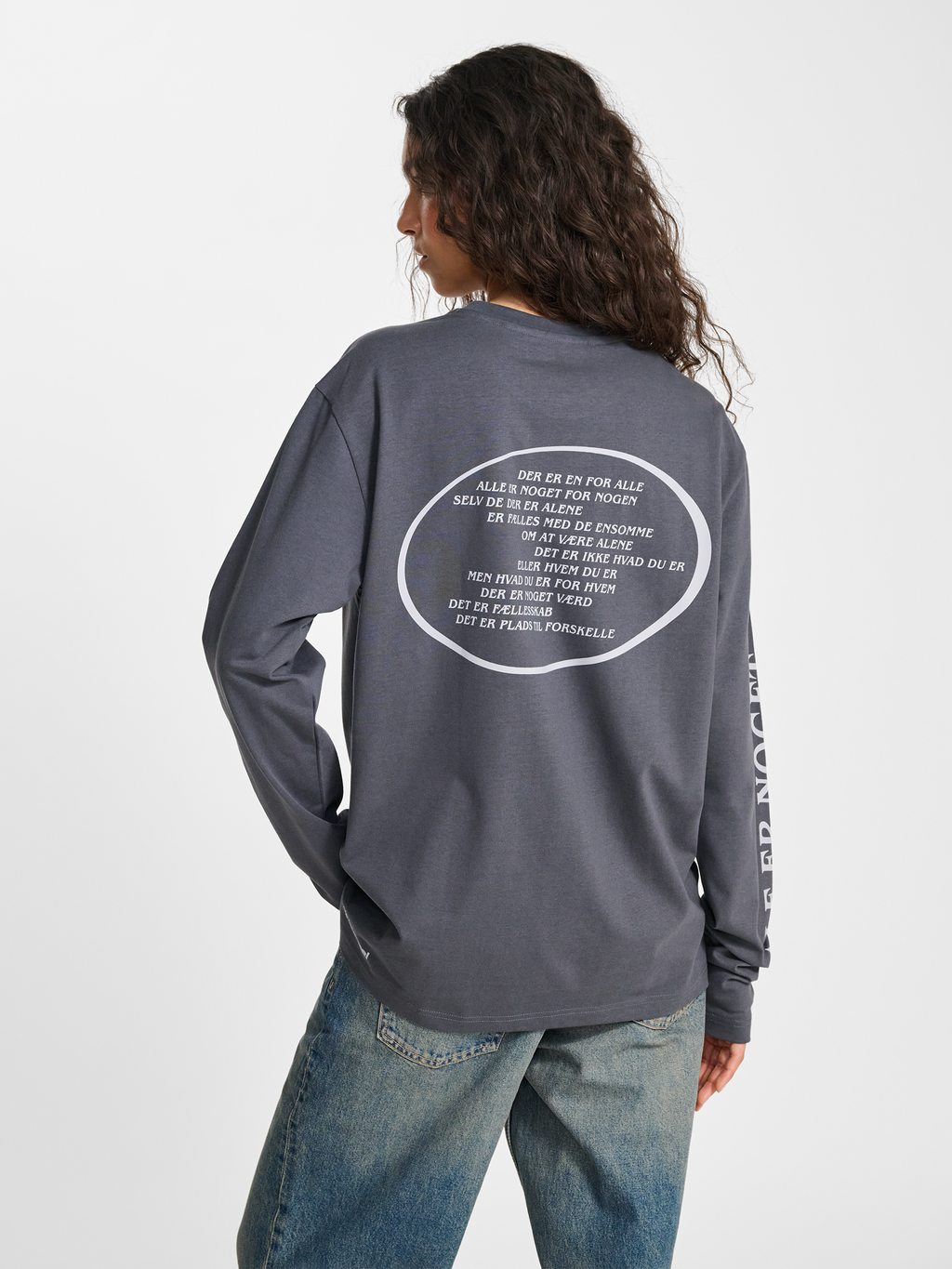 hmlPLADSTILFORSKELLE 25 T-SHIRT L/S