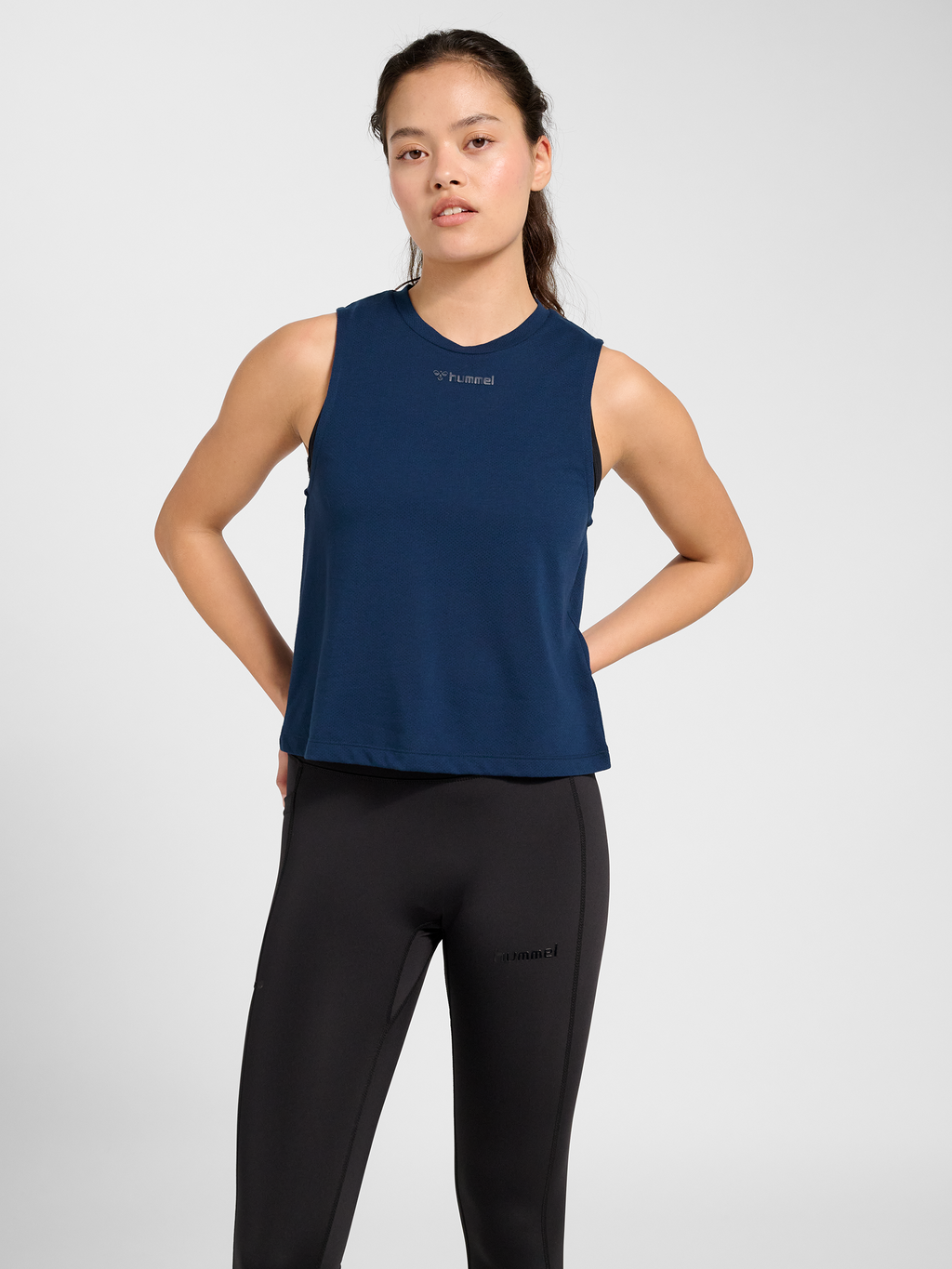 hmlMT VANJA SHORT MUSCLE TANKTOP