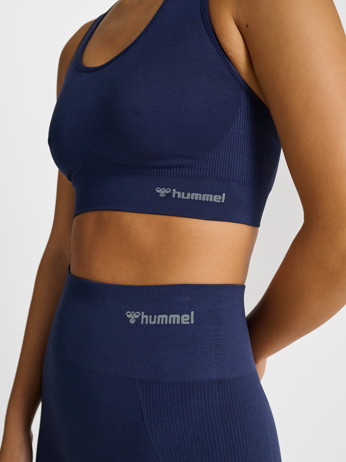 hmlTIF SEAMLESS SPORTS TOP