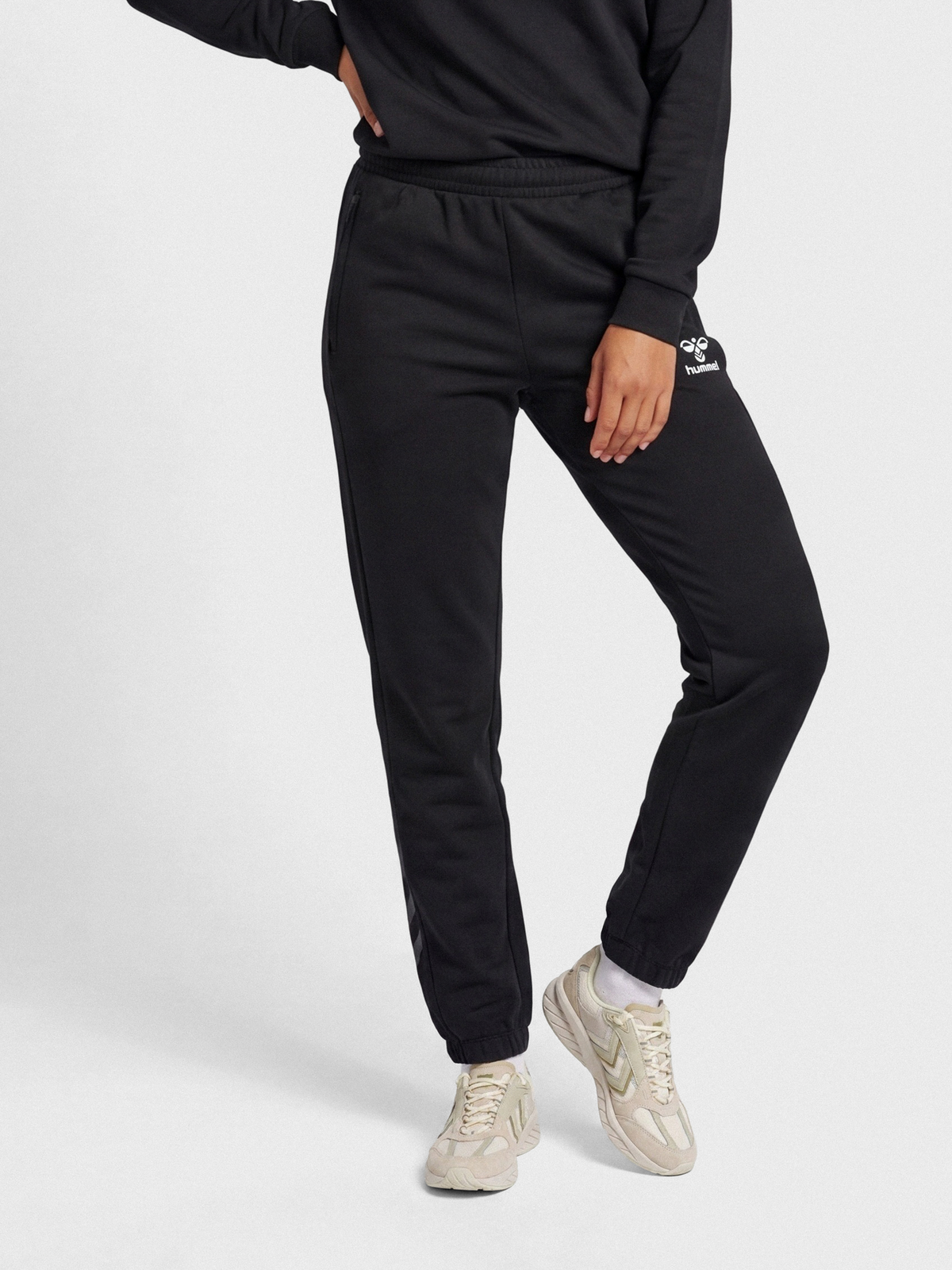 hmlTRAVEL SWEAT PANTS WOMAN