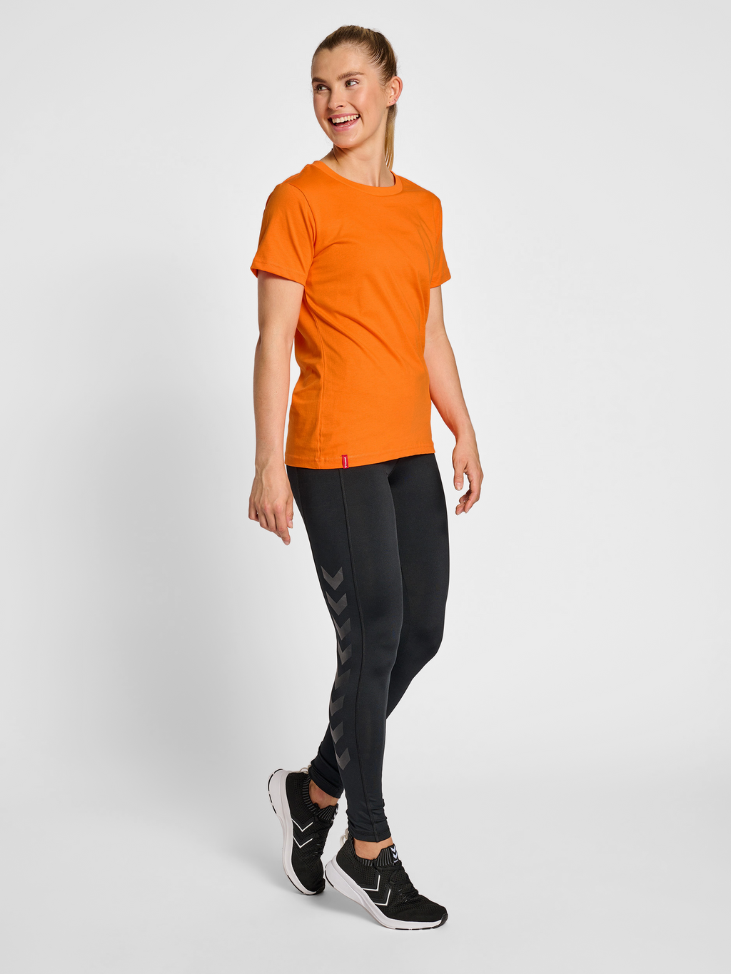 hmlRED HEAVY T-SHIRT S/S WOMAN
