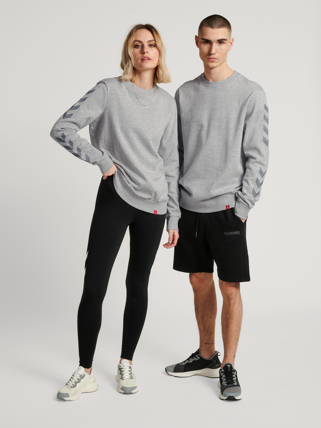 hmlLEGACY CHEVRON SWEATSHIRT
