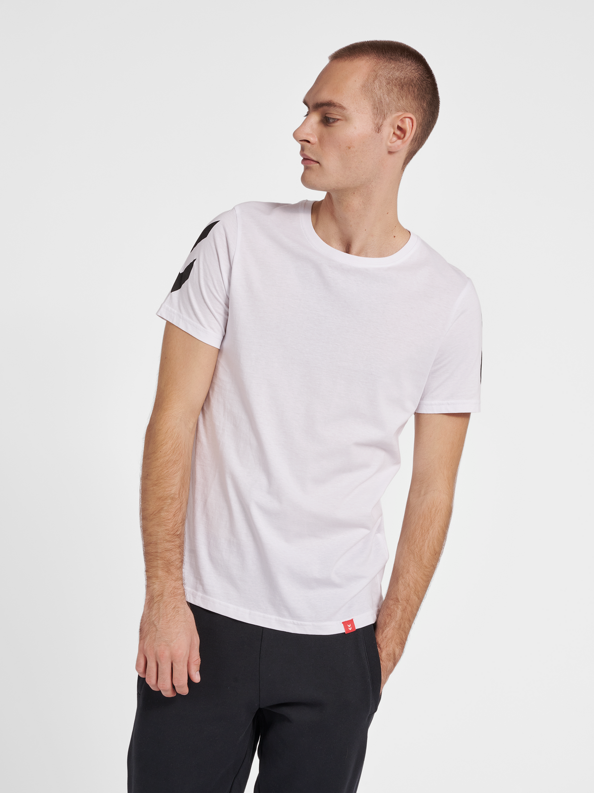 hmlLEGACY CHEVRON T-SHIRT
