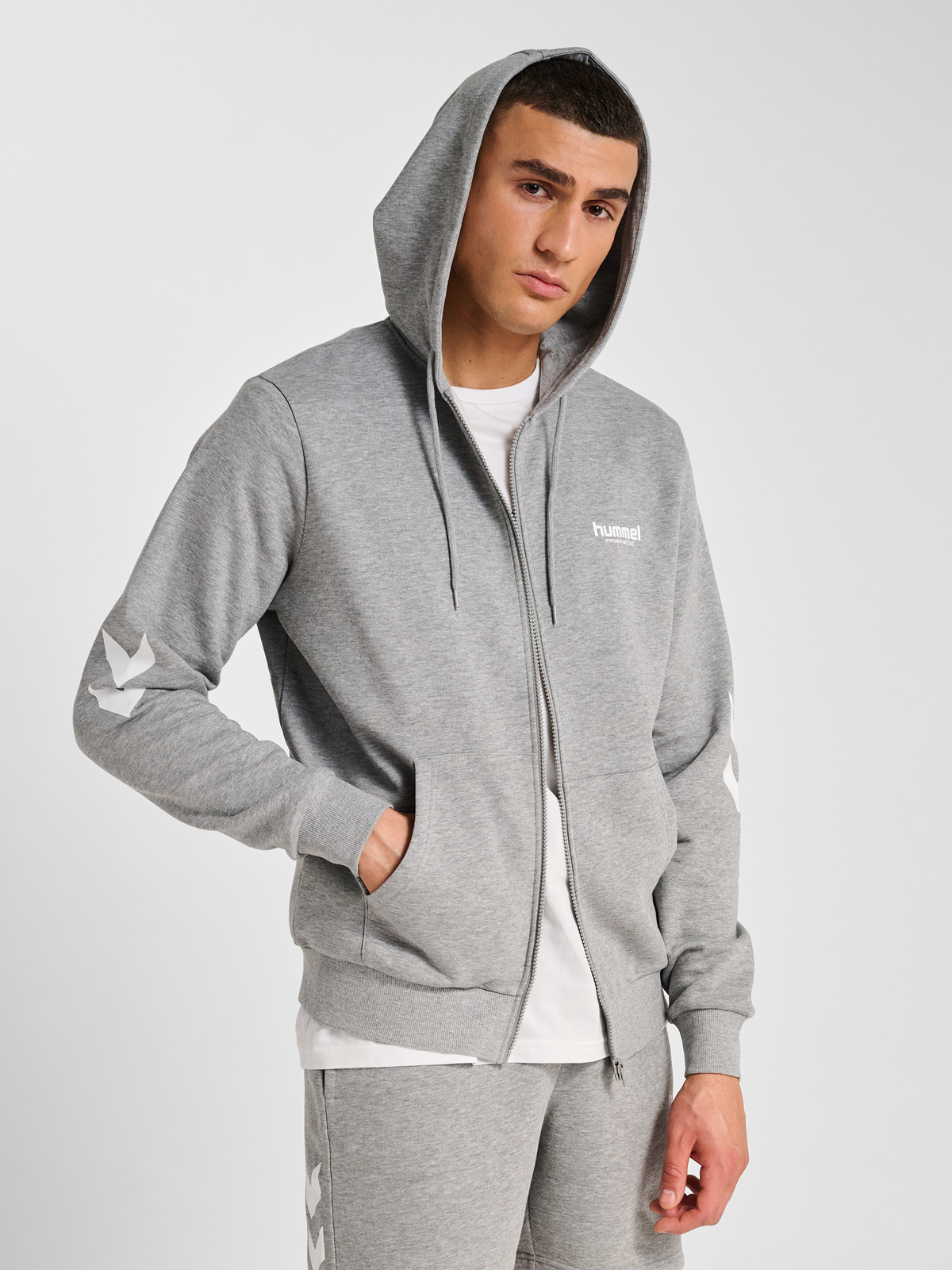 hmlLEGACY 2.0 ZIP HOODIE