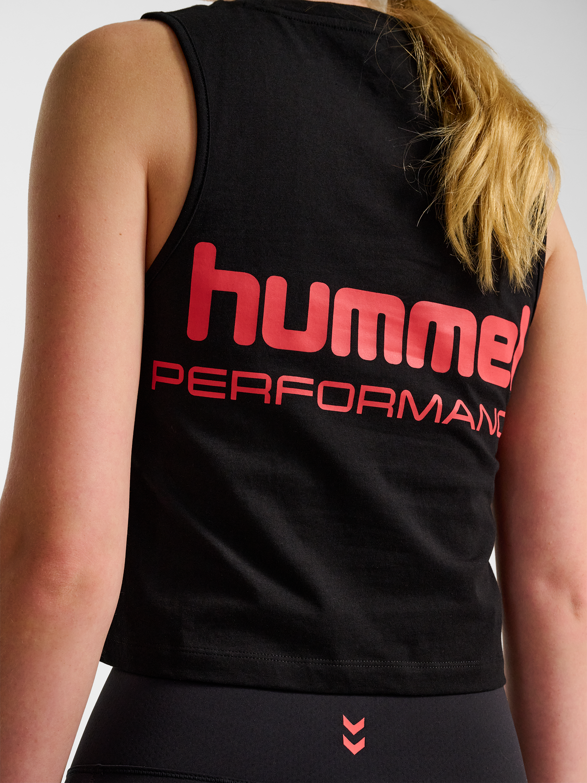 hmlHIIT CROPPED W MUSCLE TANK TOP