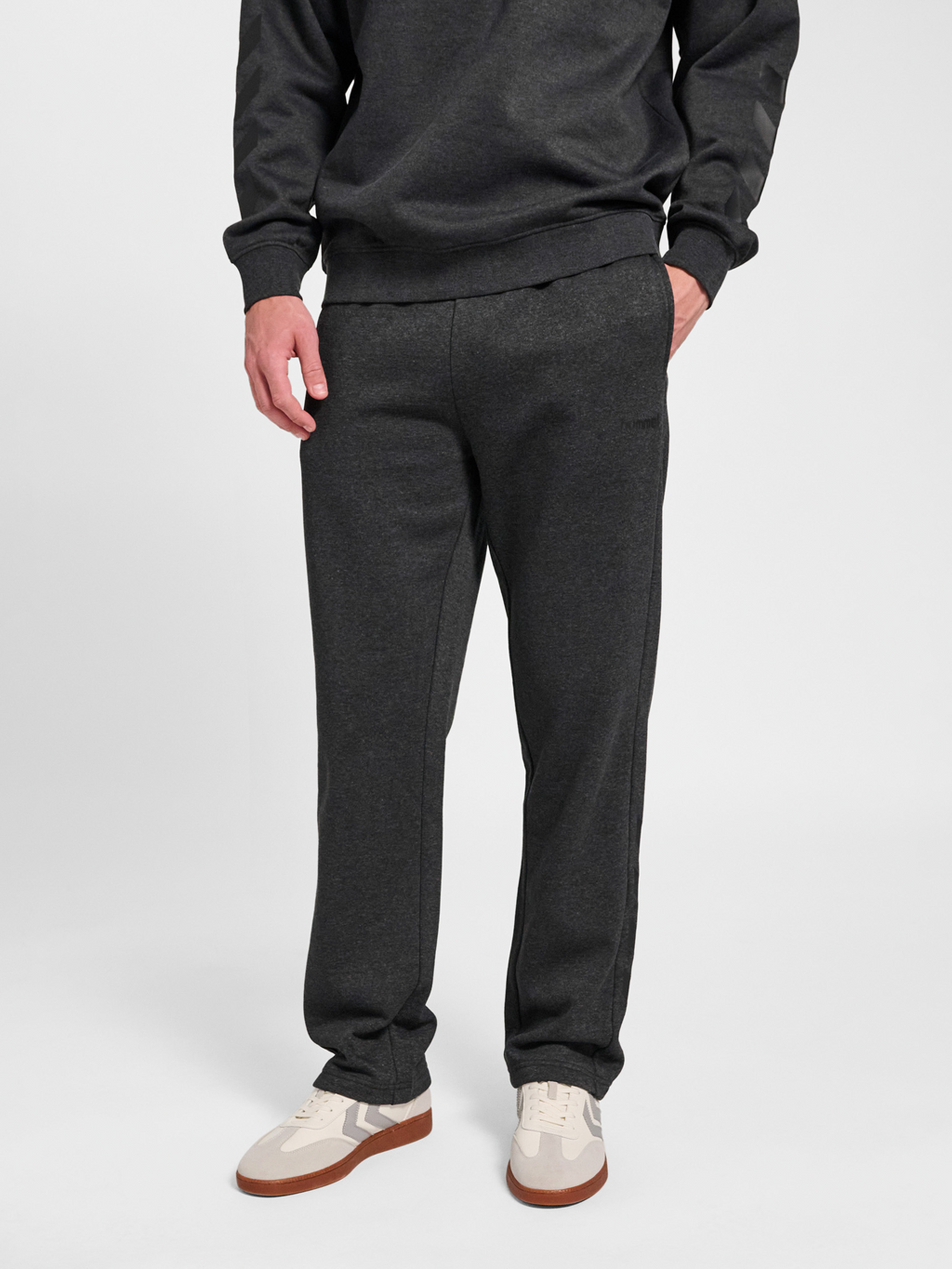 hmlSW CHEVRON ATHLETIC SWEAT PANTS