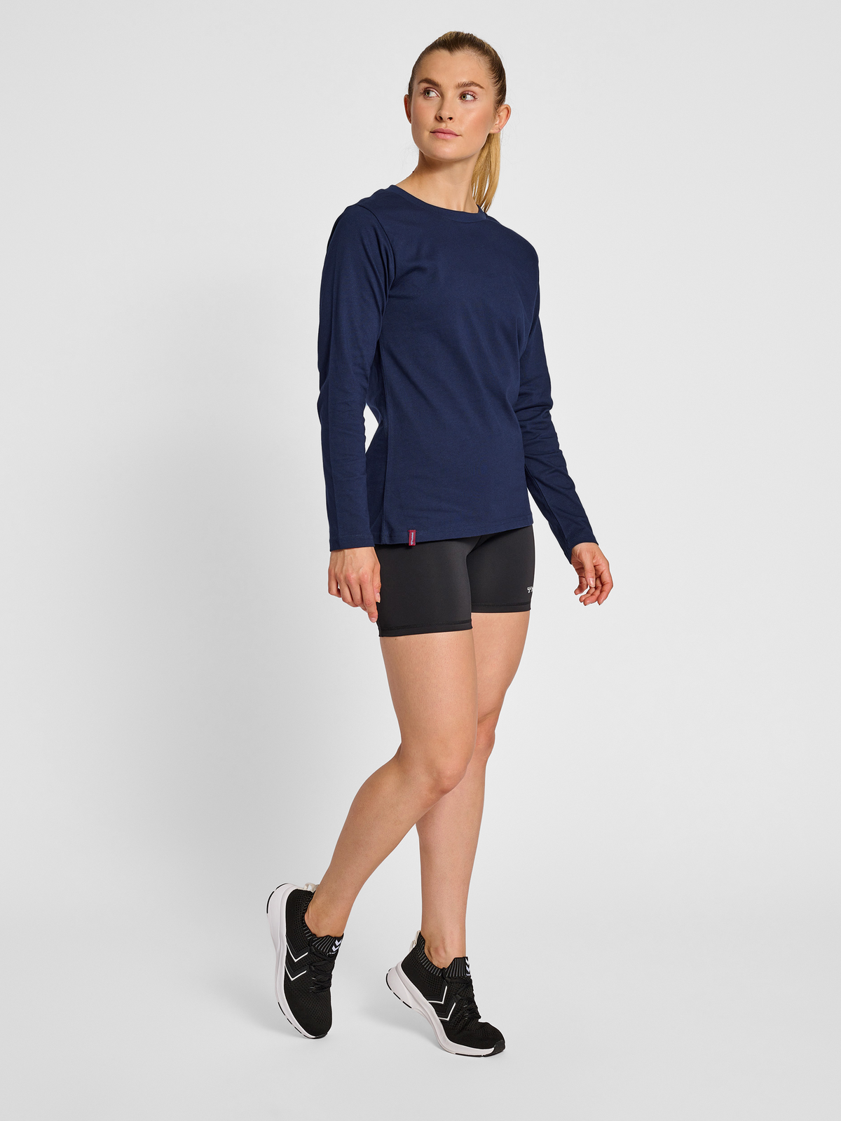 hmlRED HEAVY T-SHIRT L/S WOMAN