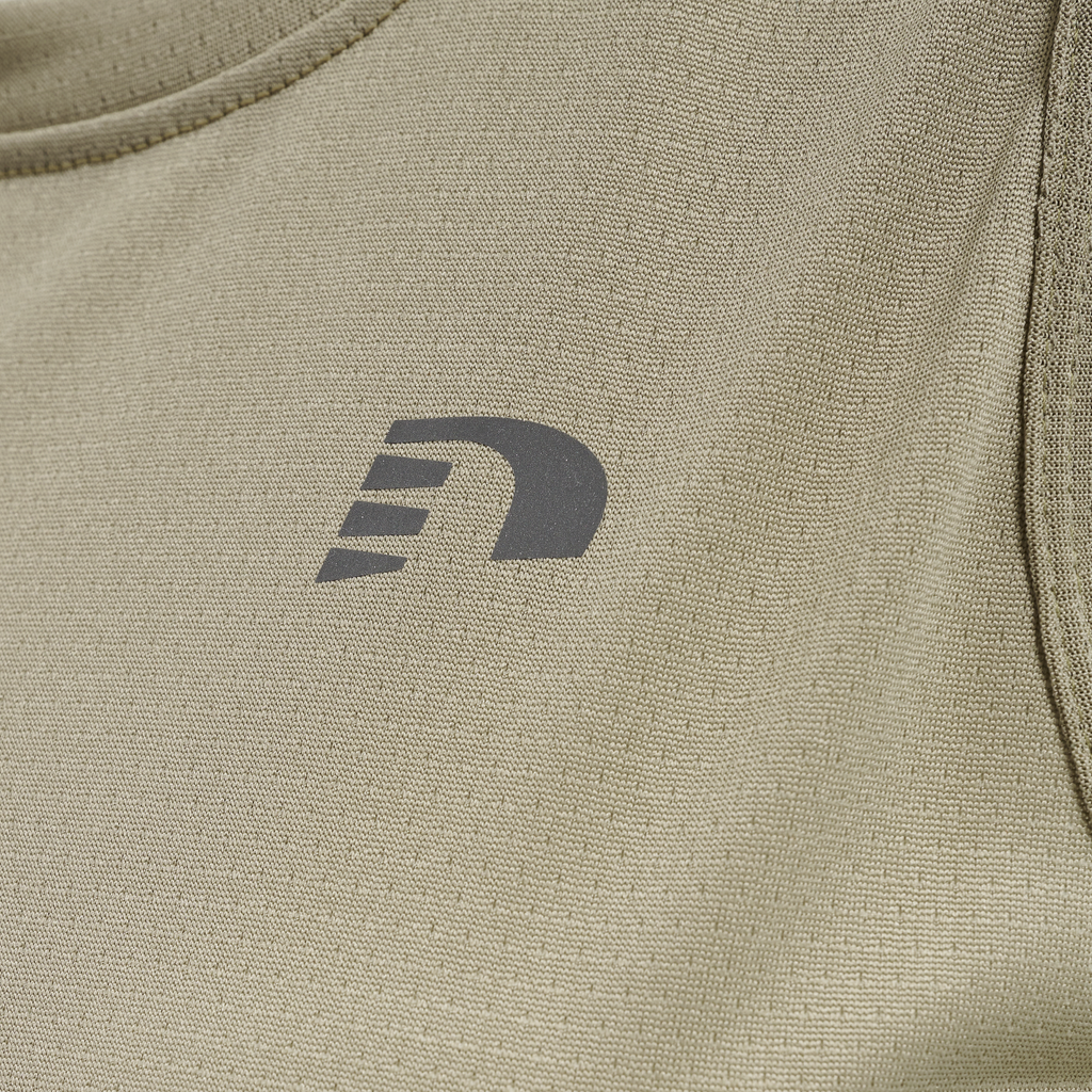 WOMEN RUNNING SINGLET