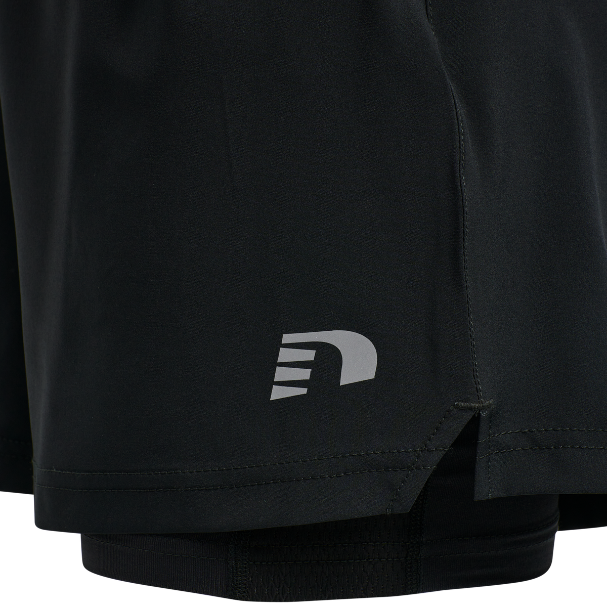 WOMEN'S CORE 2-IN-1 SHORTS