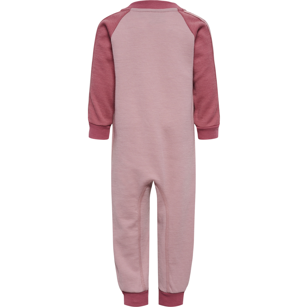 hmlBELLO SUIT