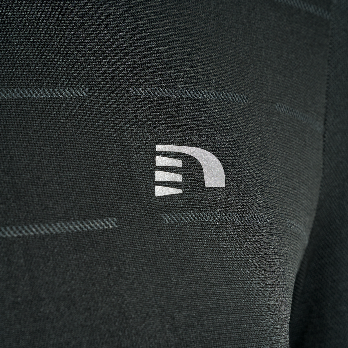 nwlCAMBRIGDE SEAMLESS HOODIE female
